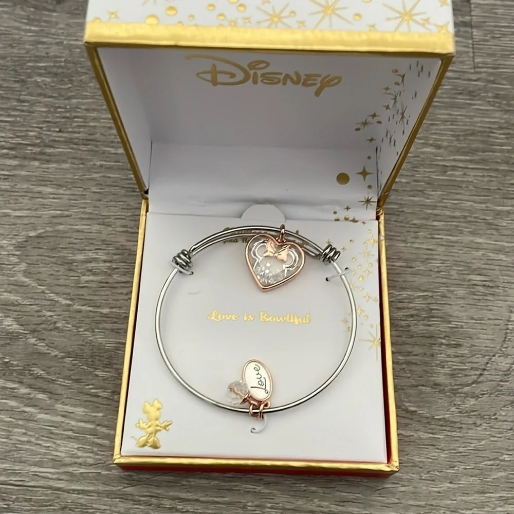 Brand New Disney Love is Bowtiful Bracelet Sterling Silver Heart Charms Minnie